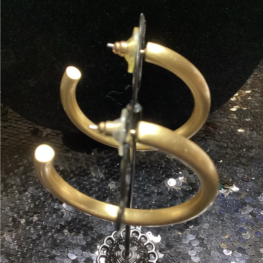 Smooth Finish Gold Hoop Earrings - Picture 5 of 6